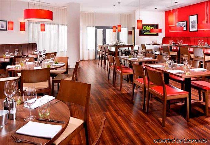 Courtyard By Marriott Paris Arcueil Otel Restoran fotoğraf